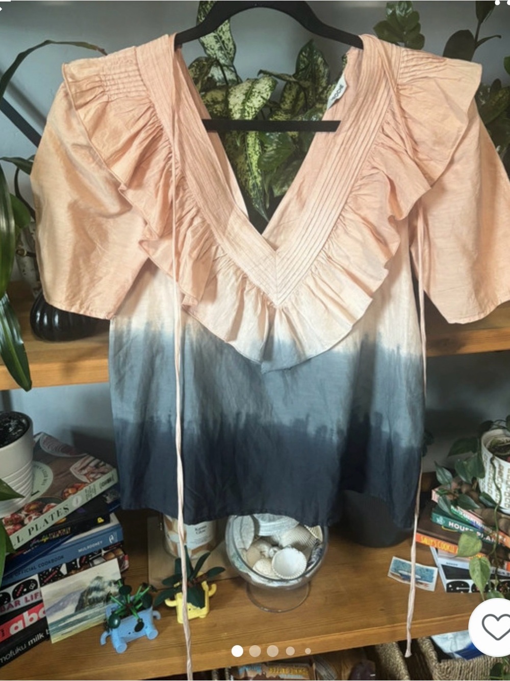 Ruffled V-Neck Dip-Dye Blouse in Peach and Navy